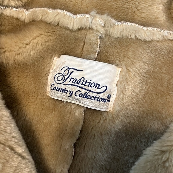 Cream and Tan Embroidered Vest faux suede - Picture 3 of 5